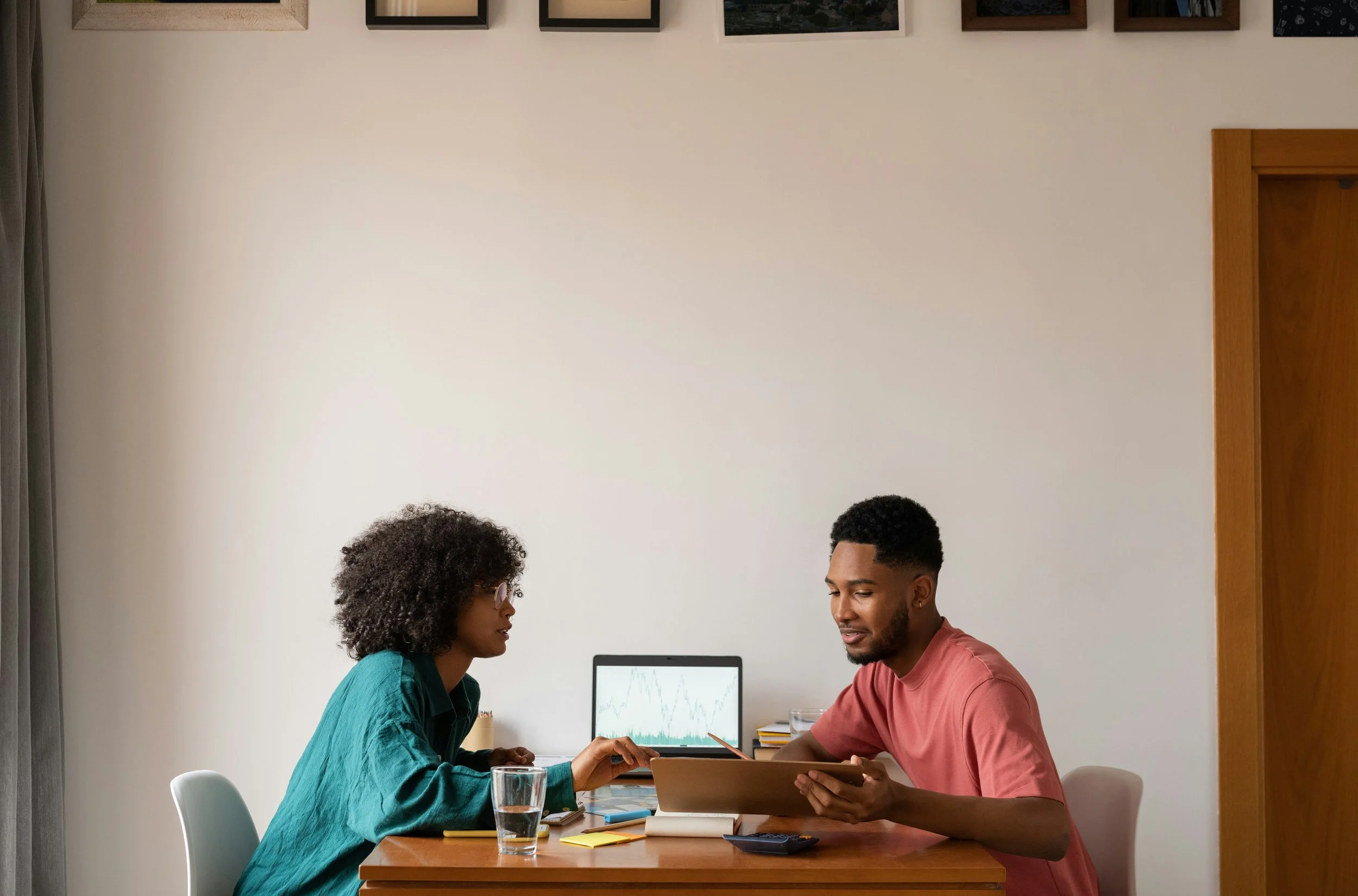 Dual-Career Couples in Houston: Balancing Ambition, Stress &amp; Connection 