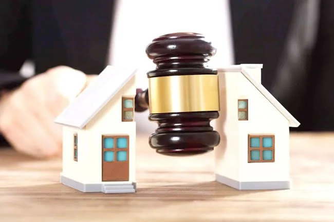 Court Orders Couple to Obtain Legal Divorce Before Property Claims