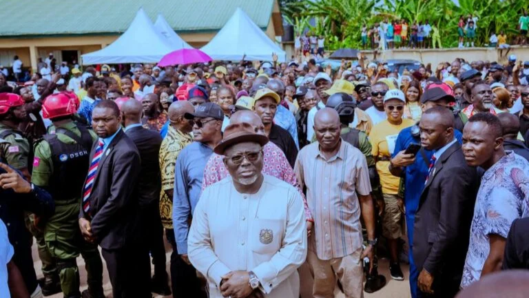 FG Threatens to Revoke Renewed Hope Housing Contracts Over Project Delays