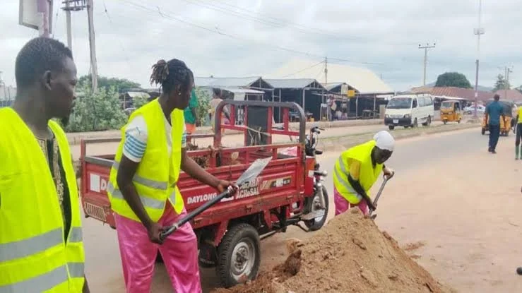 Taraba Intensifies Flood Control Efforts Through Drainage Clearance Campaign