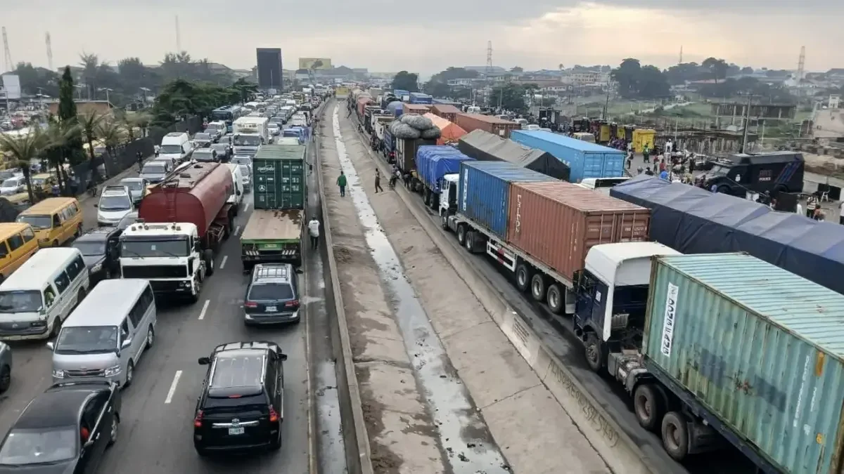 Truck Overturns on Kara Bridge, Disrupts Lagos-Ibadan Expressway Traffic