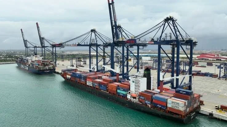 Nigeria Approves Four Channel Management Firms for Seaports