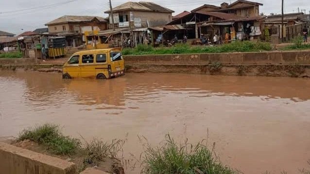 Agbado-Ijoko-Road-Deteriorates