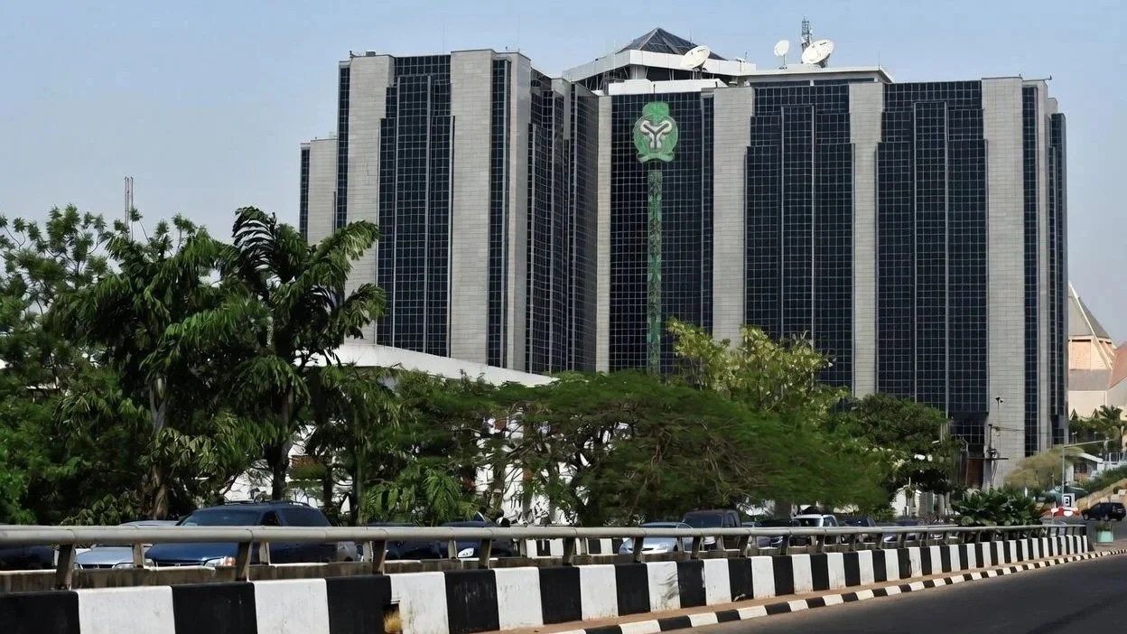central-bank-of-nigeria-road-view.