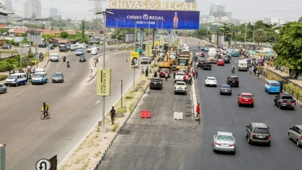 Lagos-transport-chevron-road.