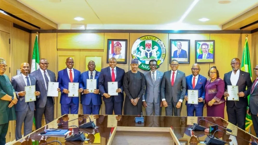 naicom-issues-certificate