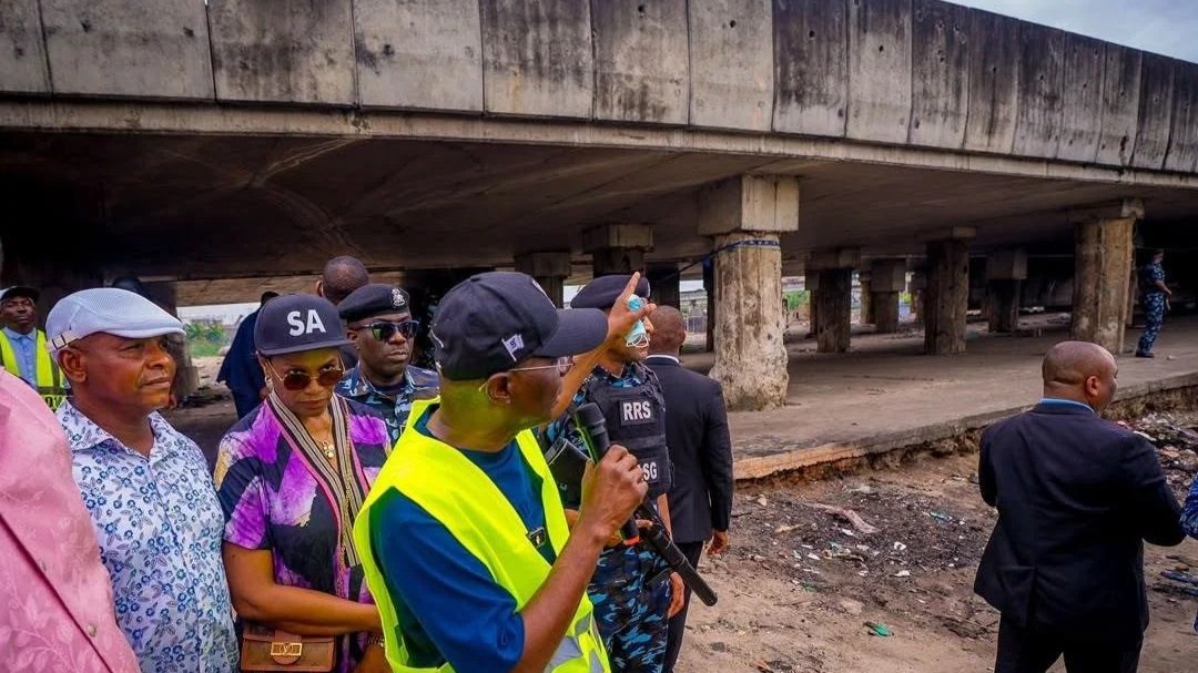 sanwo-olu-at-festac-bridge-inspection
