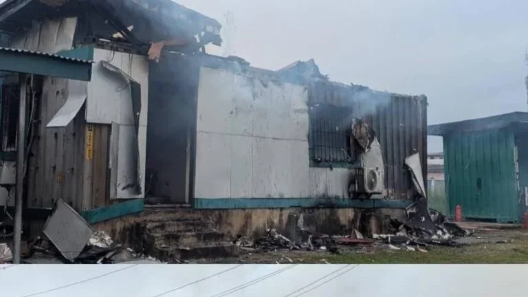 ire-destroys-customs-western-marine-command-office-in-lagos.