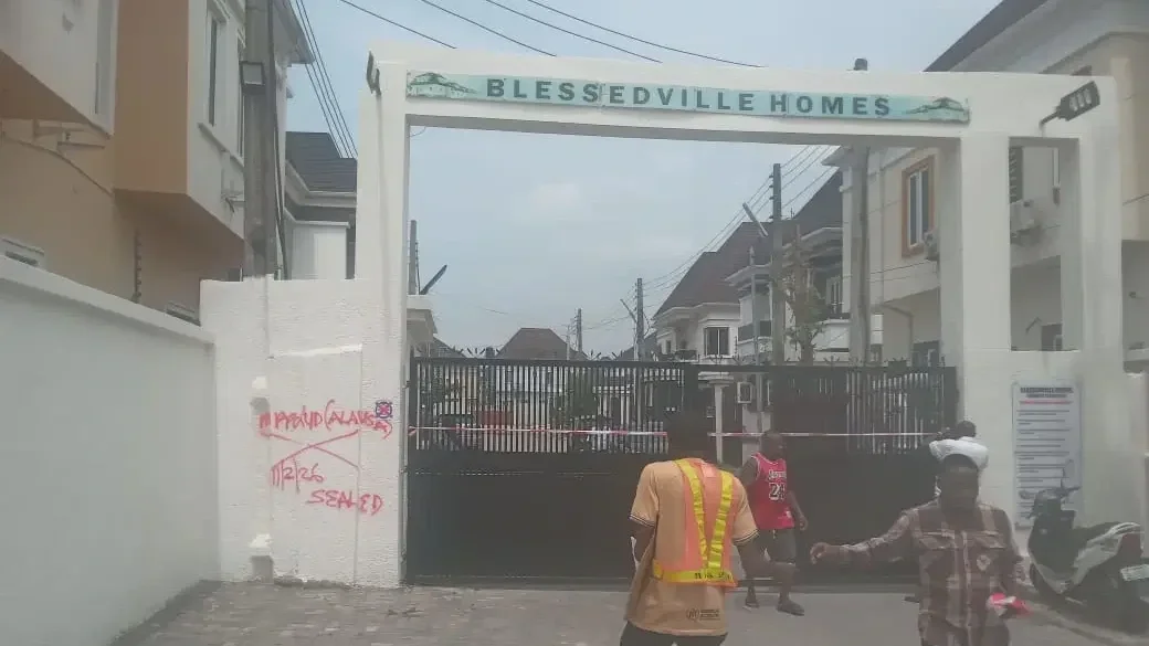 lagos-seals-estate-without-approval.