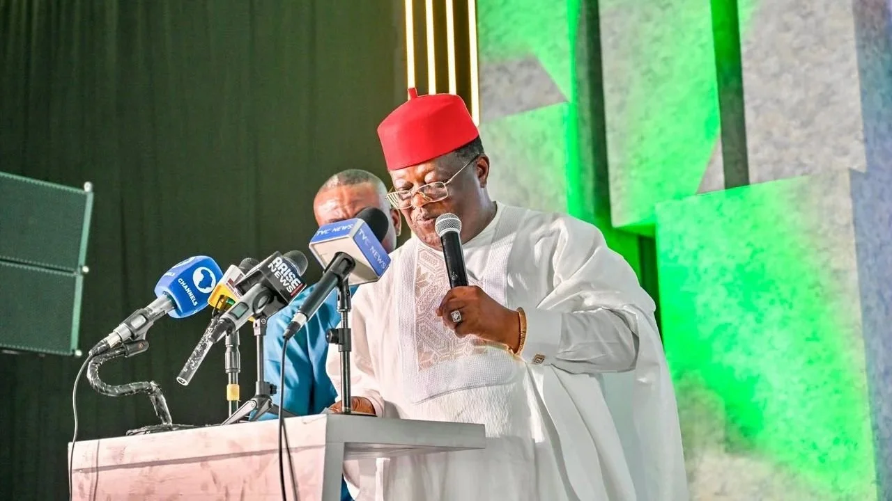 Umahi-Orders-Cement-Price-Reduction.