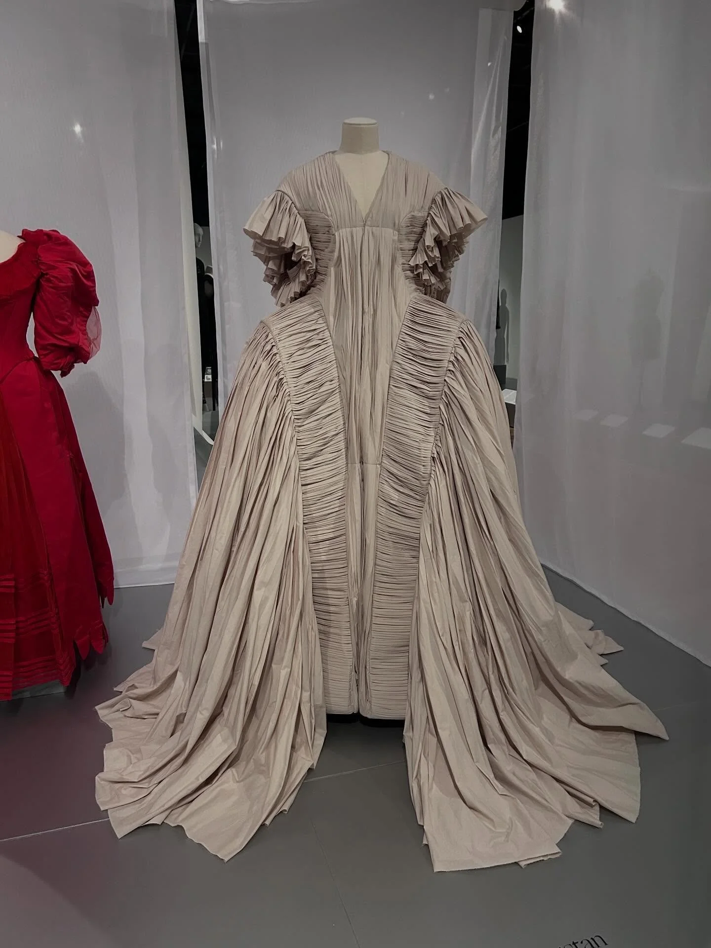 A morning @denverartmuseum is always a great idea- Especially if I get to go with @estherleeleach ❤️ highly recommend checking out the latest costume exhibit, featuring pieces from their permanent collection. Go check it out if you get the chance!