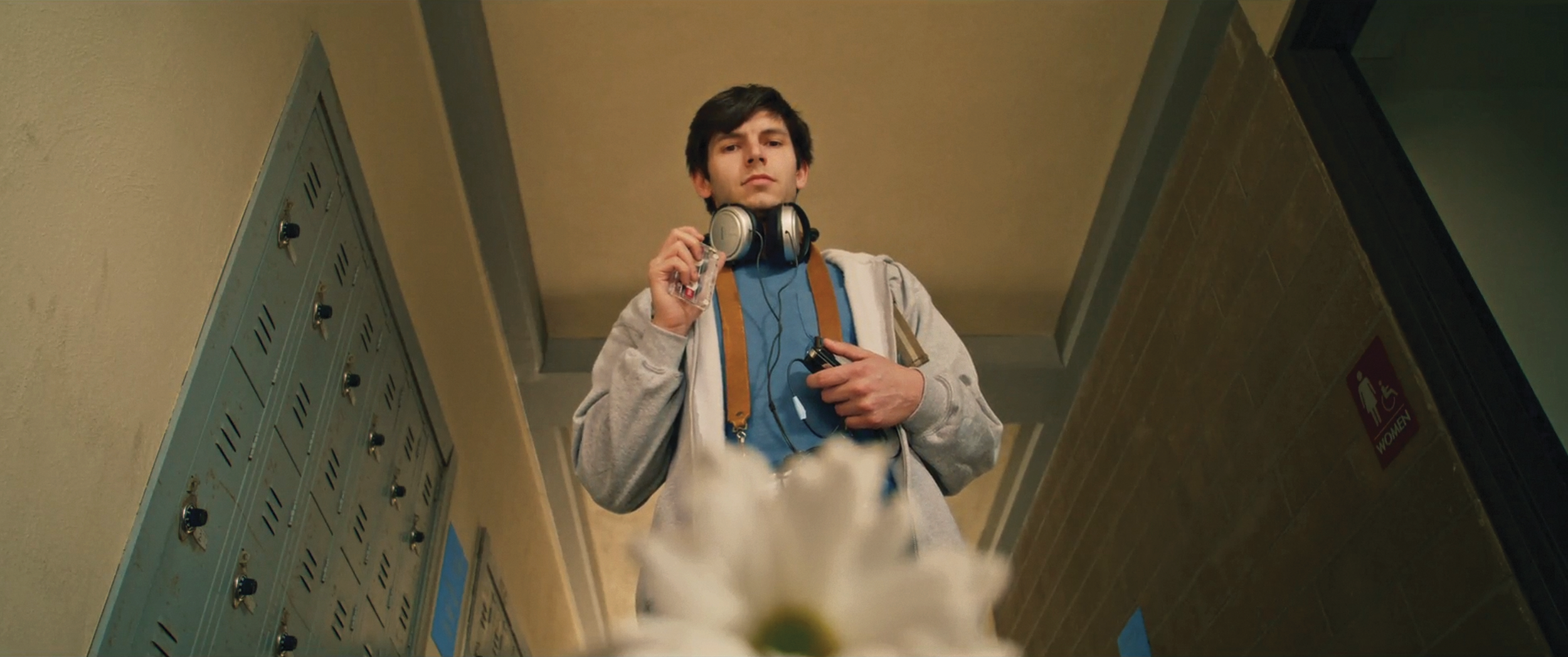 daisy - hallway.png