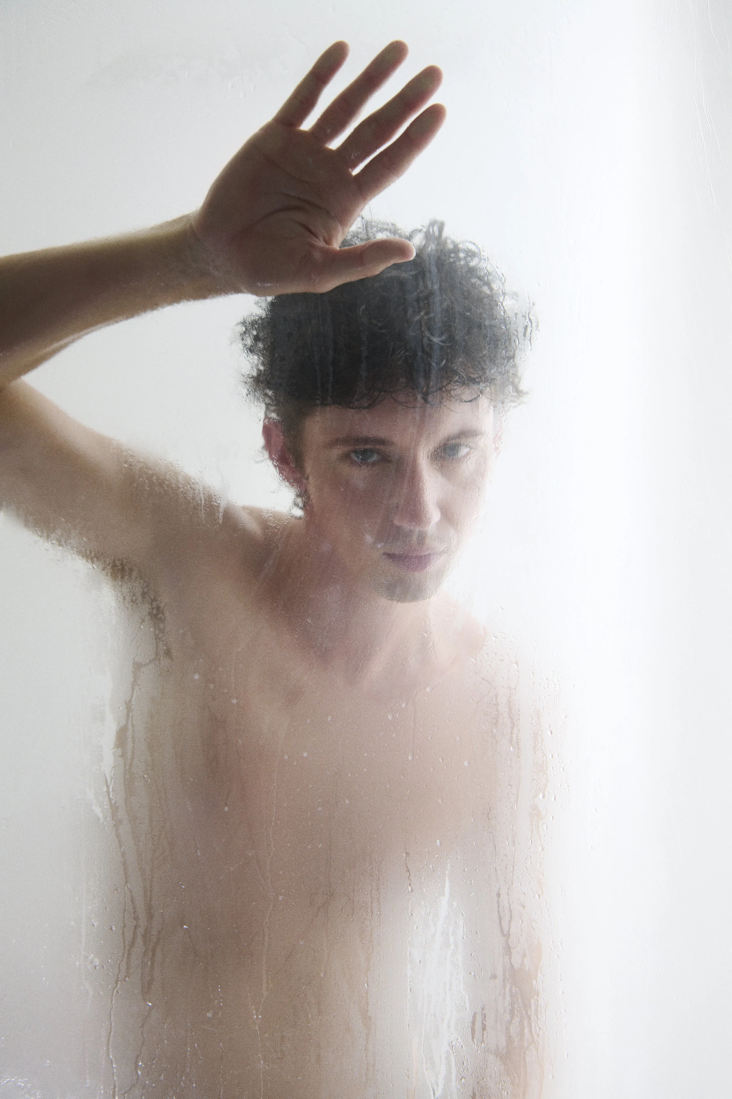 20260818_NY_MAG_RYAN_MCGINLEY_SHOT_2_TROYE_134_02.jpg