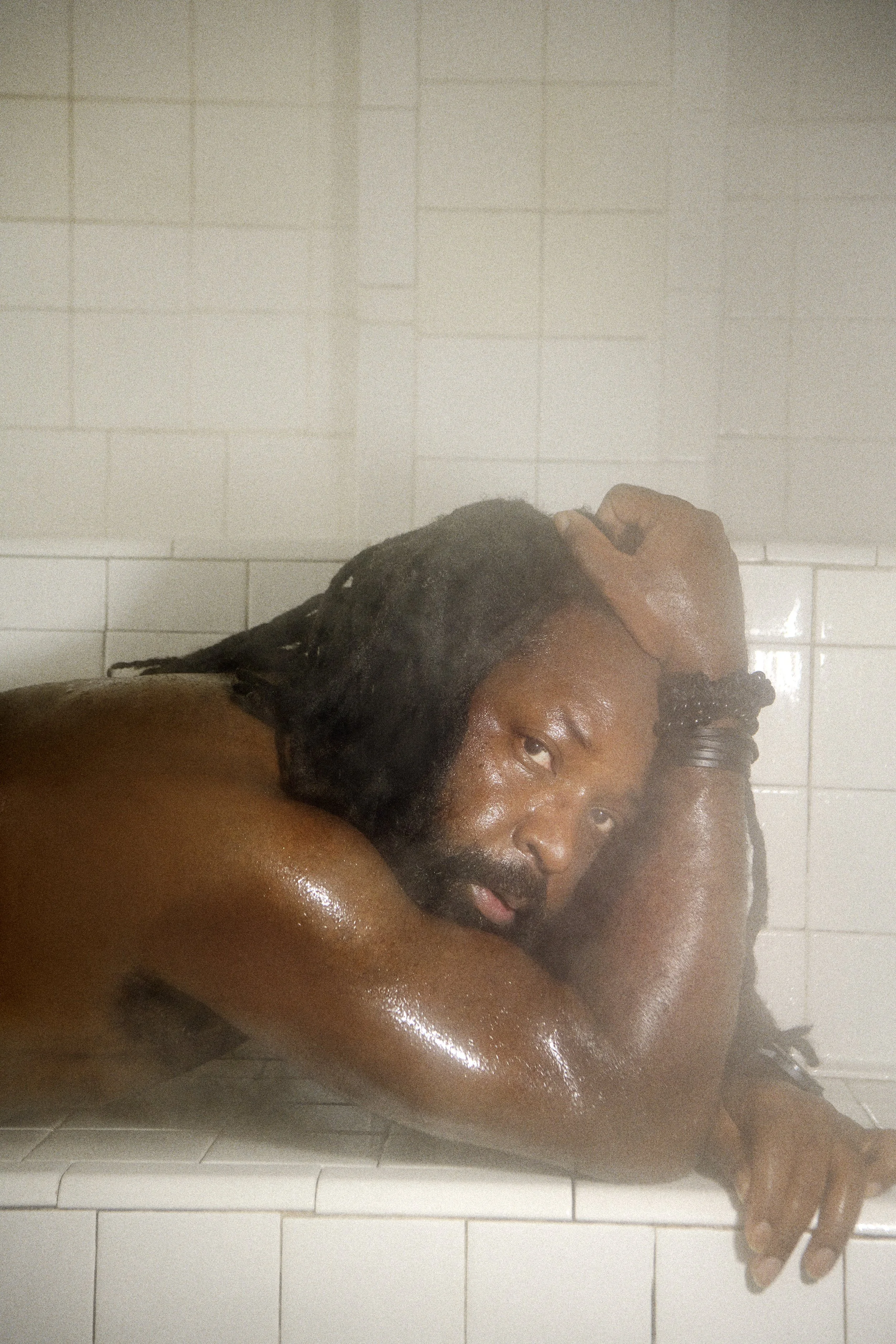 20260908_NYMAG_RYAN_MCGINLEY_BATHHOUSE_SHOT_6_MARLON_J_322_03.jpg