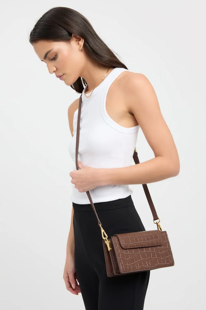 BA1725_Florence_Bag_Chocolate_02_670x.jpg