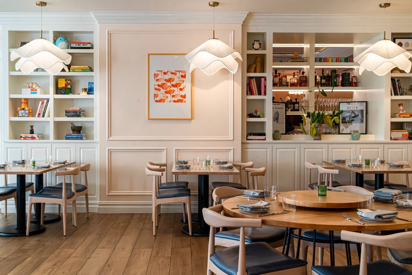 We have room for walk-ins today for lunch 🤍

Join us today, February 8, from 11:30 AM&ndash;2:30 PM at Moon Rabbit for Đụ M&aacute;, Đụ Đ&aacute;, a one-day pho lunch pop-up in solidarity and support.

This special service is dedicated to giving bac