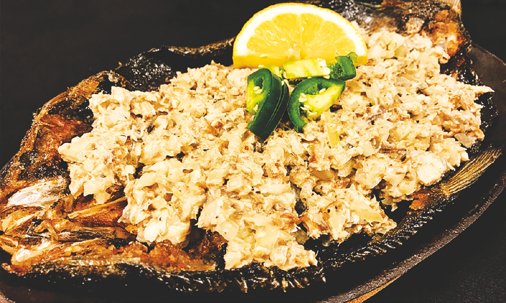 Spicy chopped milkfish with onions in special sauce.