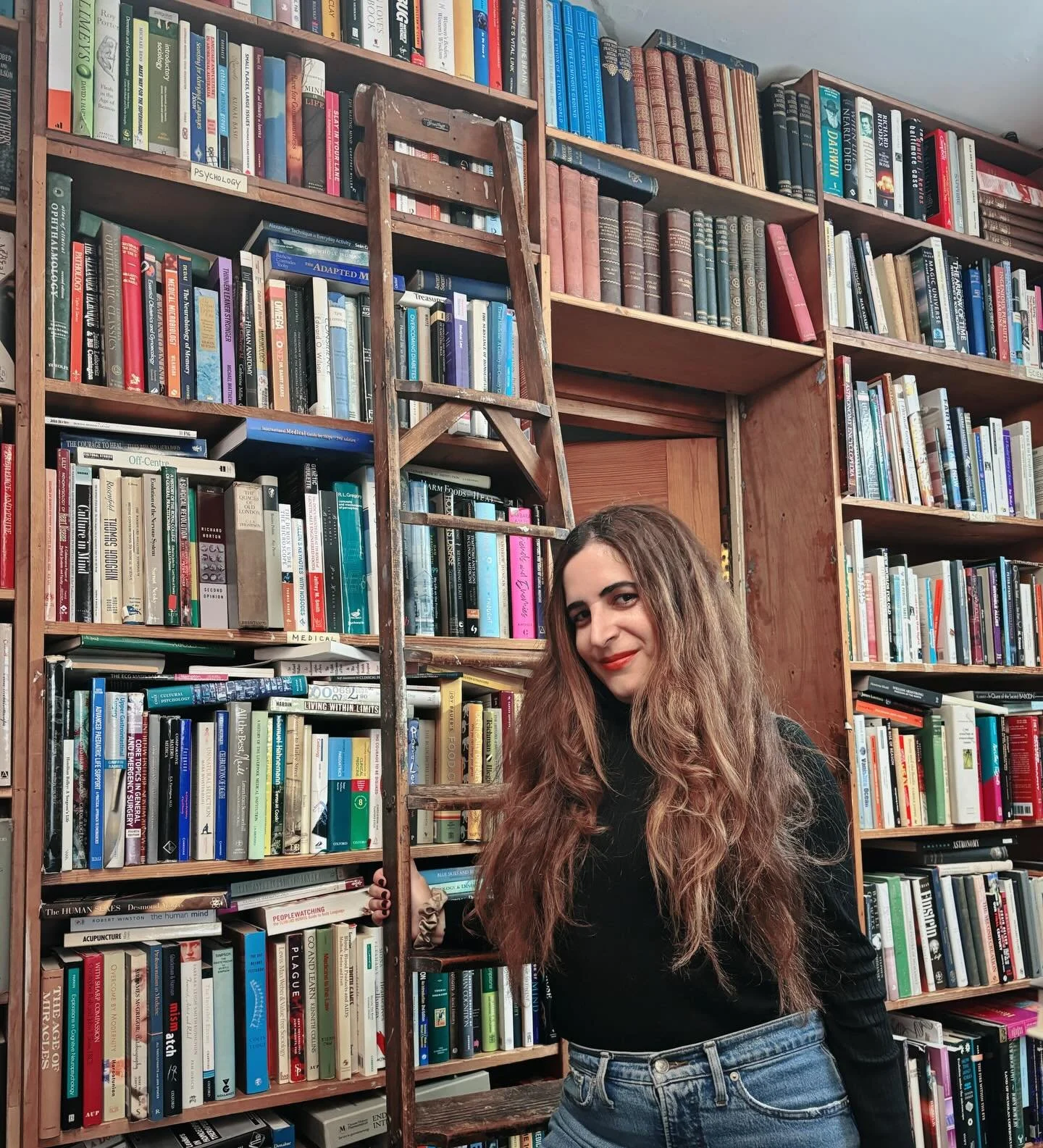 Lots of love for the UK bookstores: from Armchair to Daunt, colleges, Waterstones, and the little bookstores in between. Which bookstores should I visit next time?