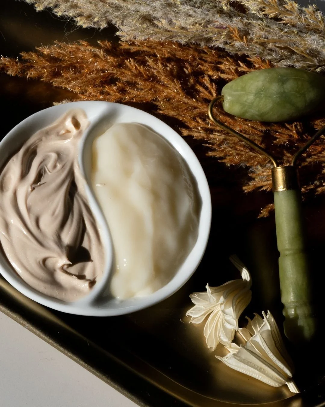 This season, our Golden Glow Enzyme &amp; Mask Upgrade brings: 
✨ Golden Pear Enzyme featuring 5% lactic acid and pectin to gently exfoliate, hydrate, and support collagen
✨ Frankincense &amp; Myrrh Nourishing Mask to calm sensitivity and restore rad