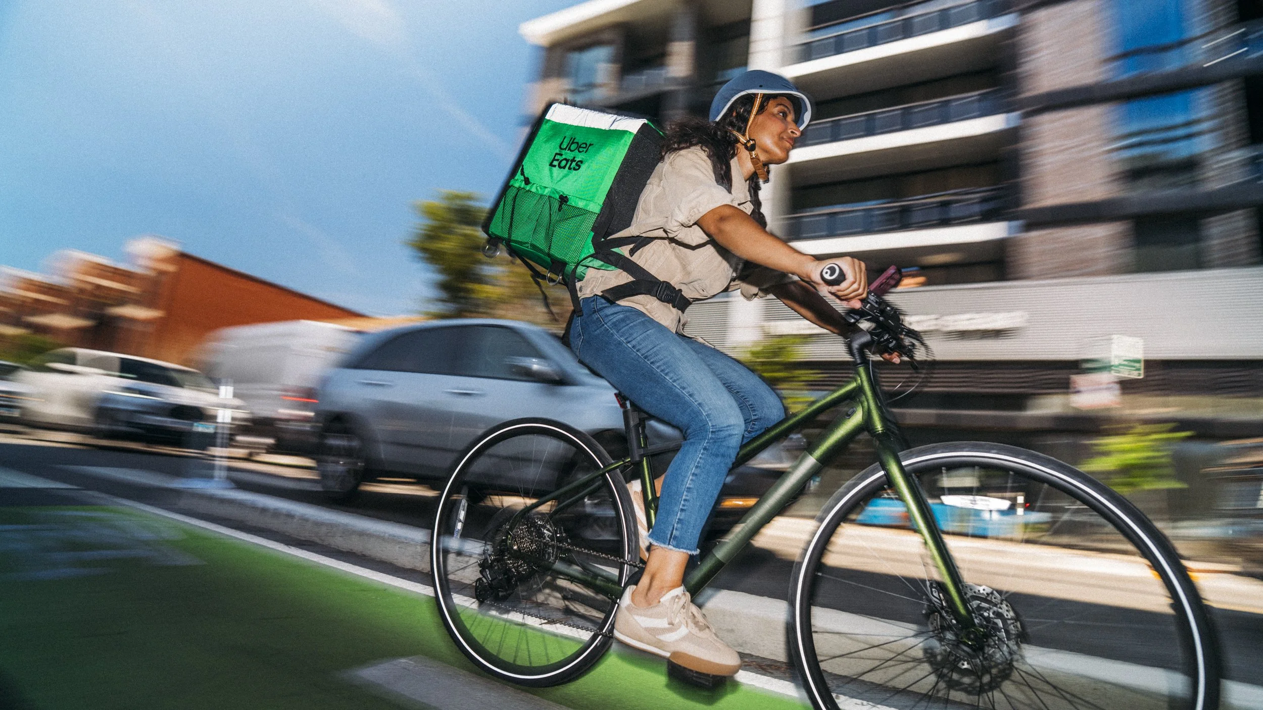 20260730_UberEats_Shot_25_Biking_5964.jpg