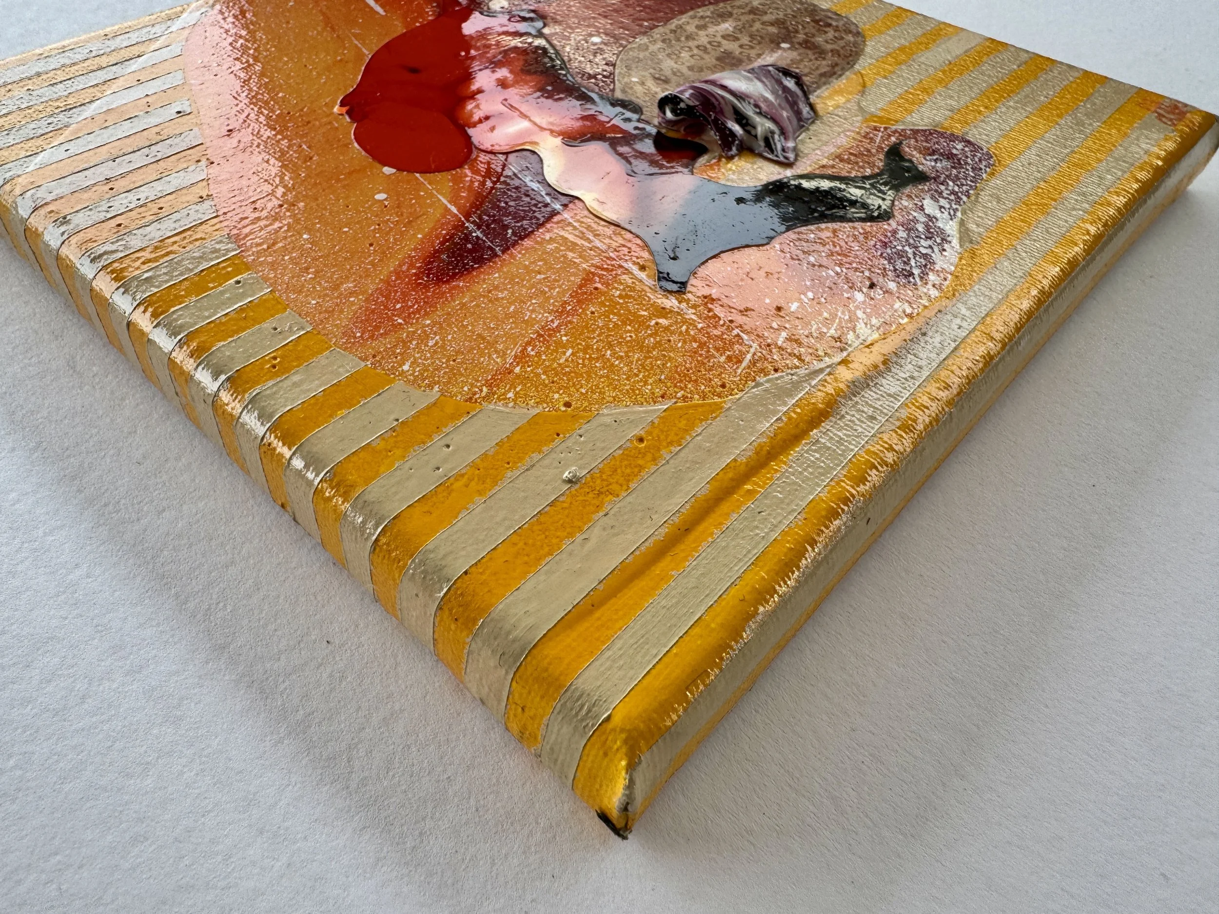 Venetian Blinds and Islands Side View.jpg