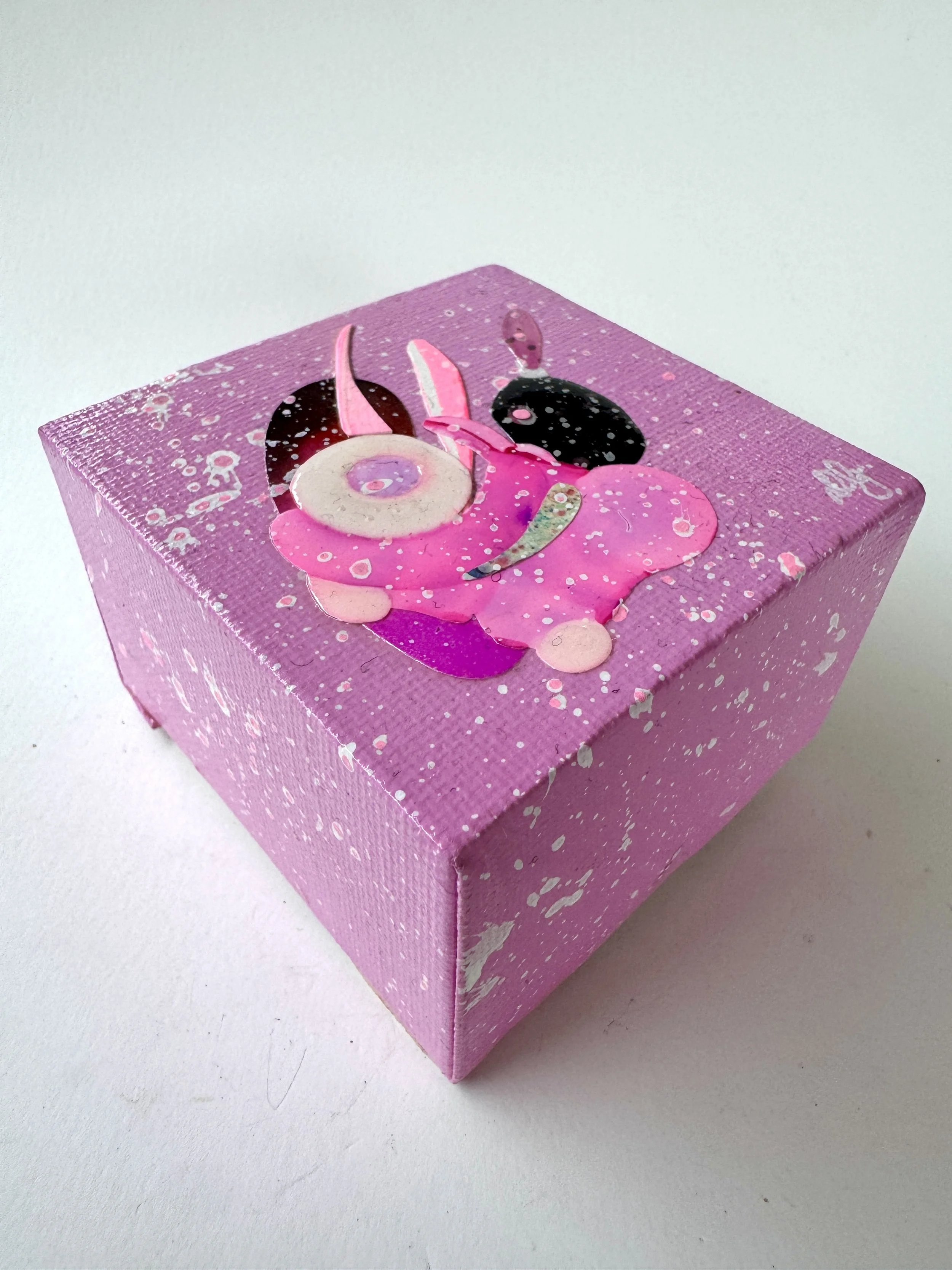 Quark XXX Side View.jpg