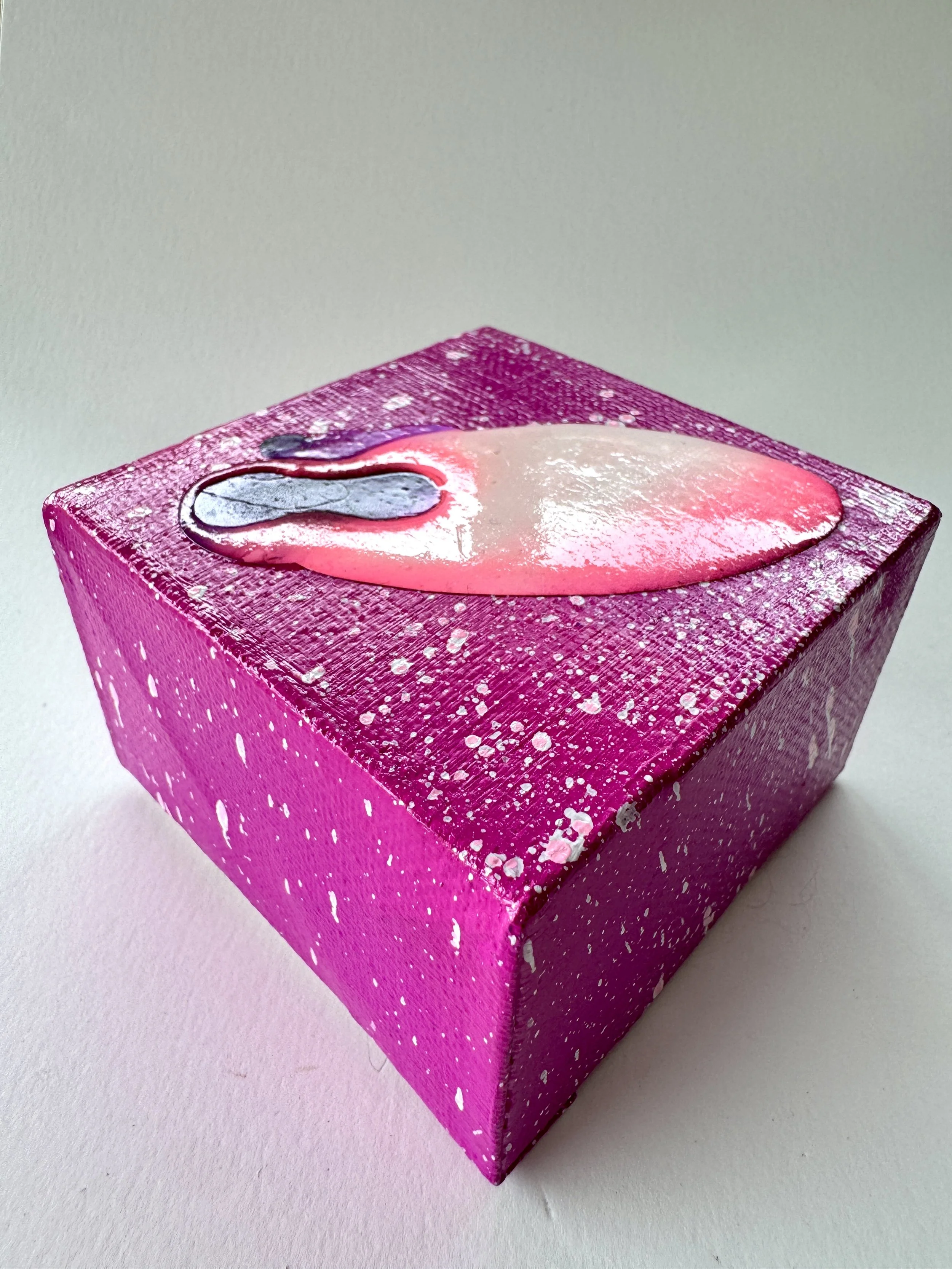 Quark XIV Side View.jpg