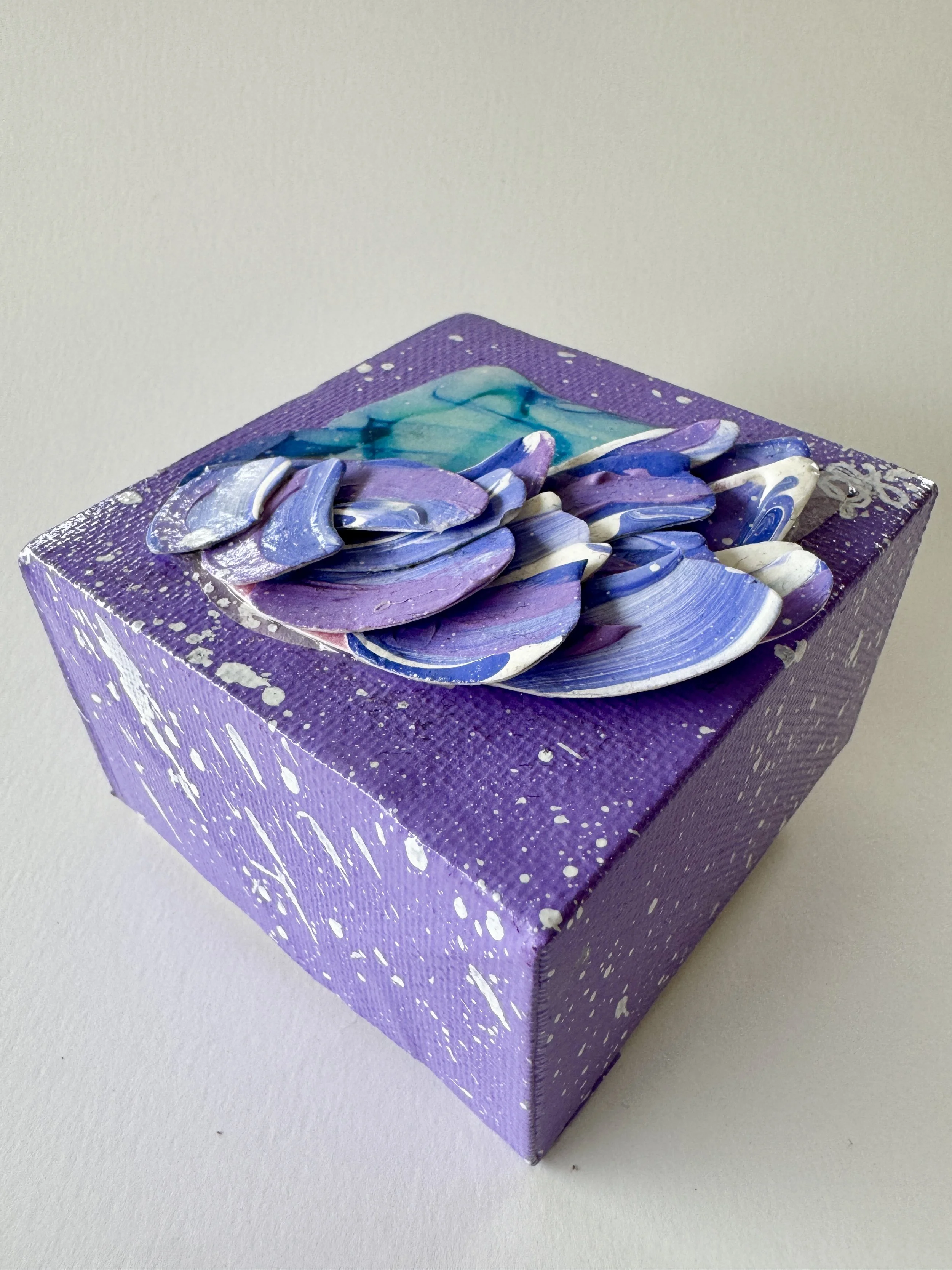 Quark I Side View.jpg