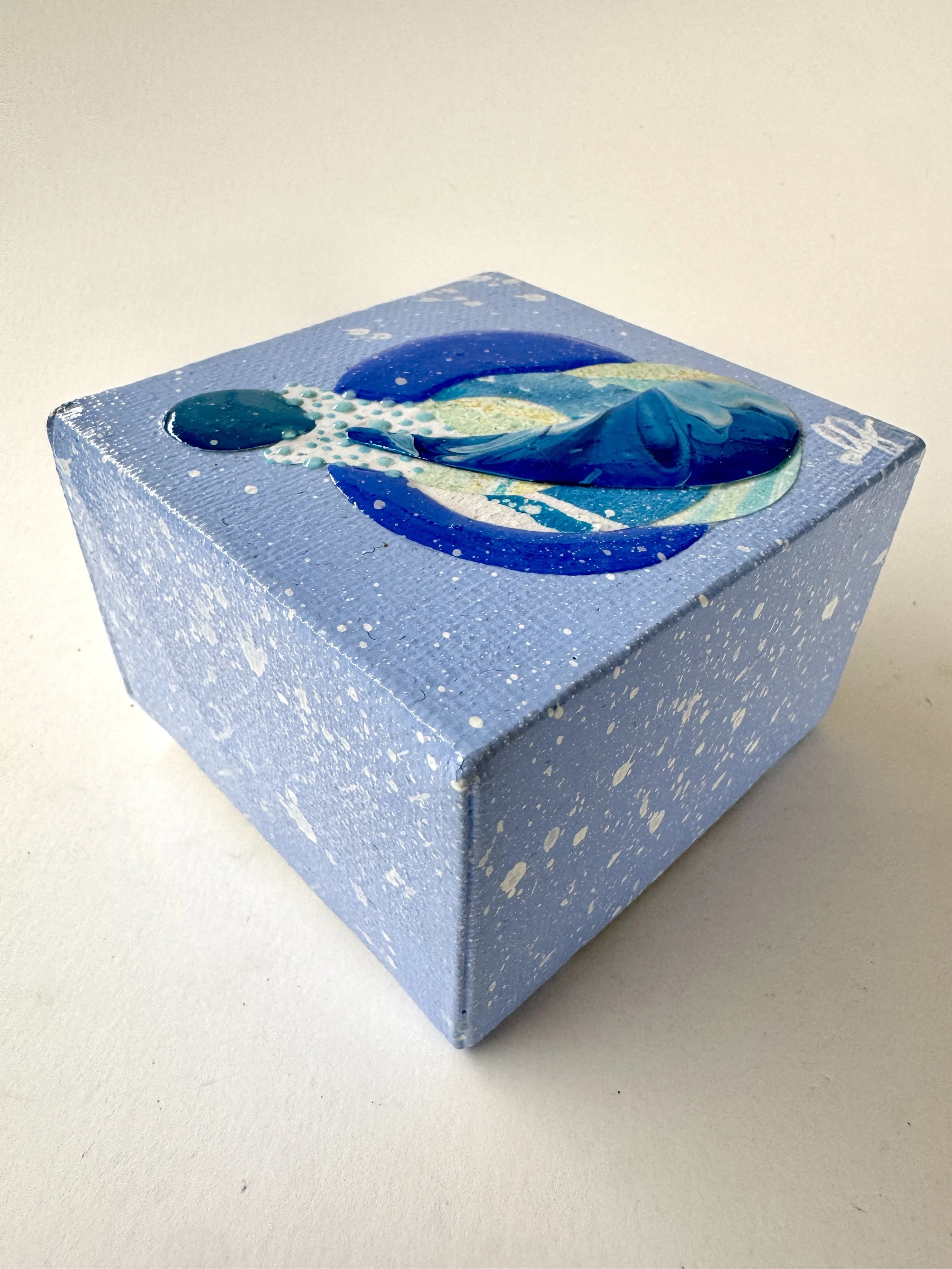 Quark XXIV Side View.jpg