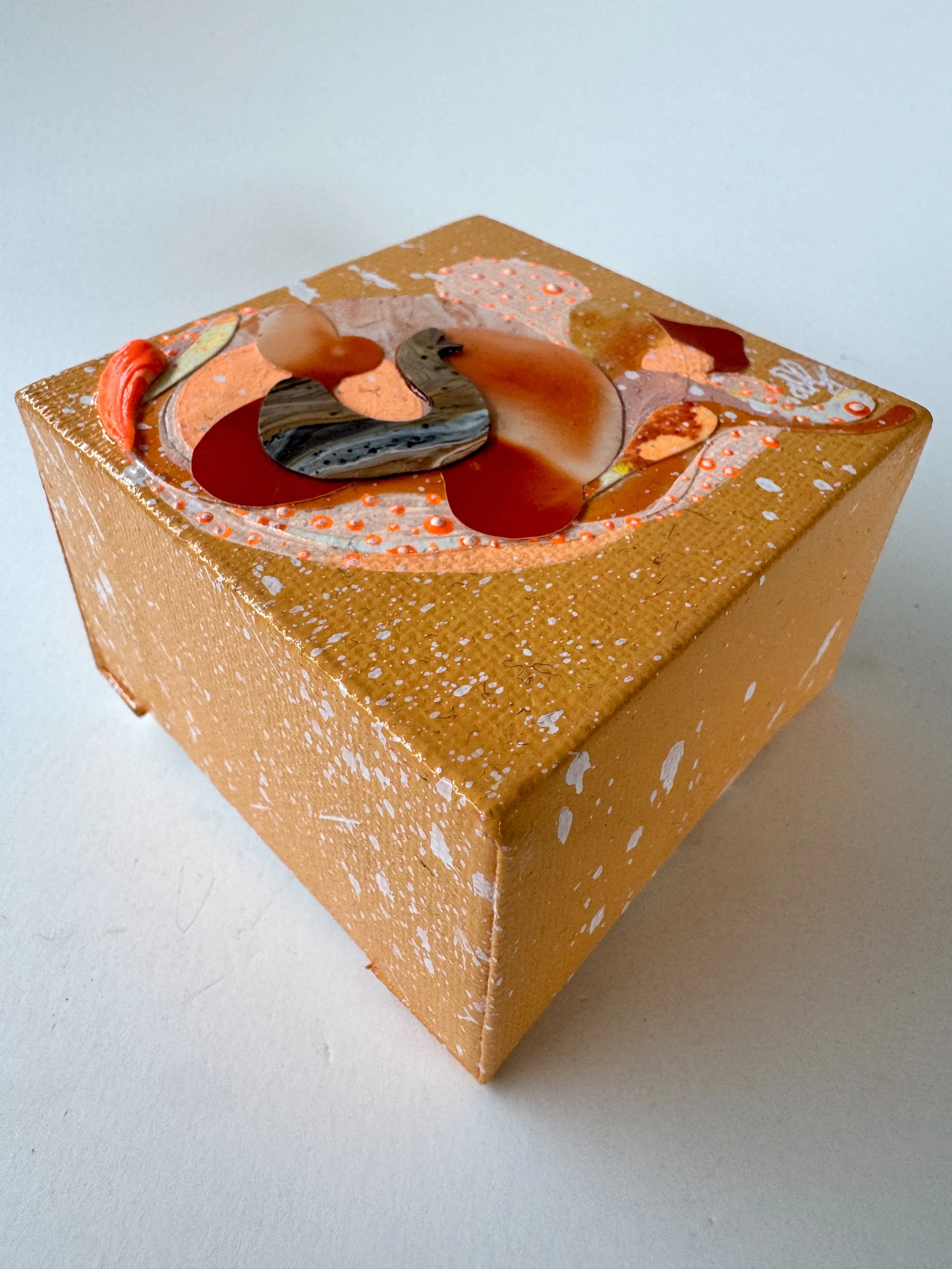 Quark XXXIV Side View.jpg