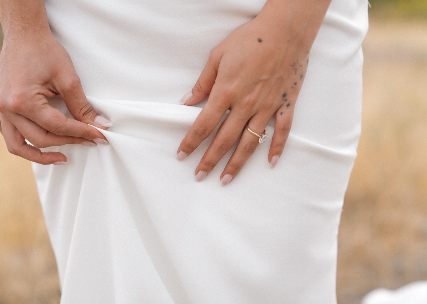 Some of my favorite close ups from Samantha + Thomas&rsquo; first look ❤️

Shot by the best @jmay.photo edited by me :)