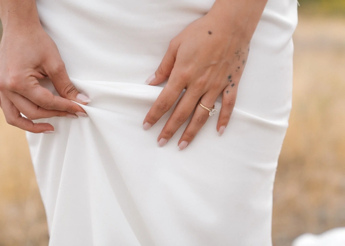 Some of my favorite close ups from Samantha + Thomas&rsquo; first look ❤️

Shot by the best @jmay.photo edited by me :)