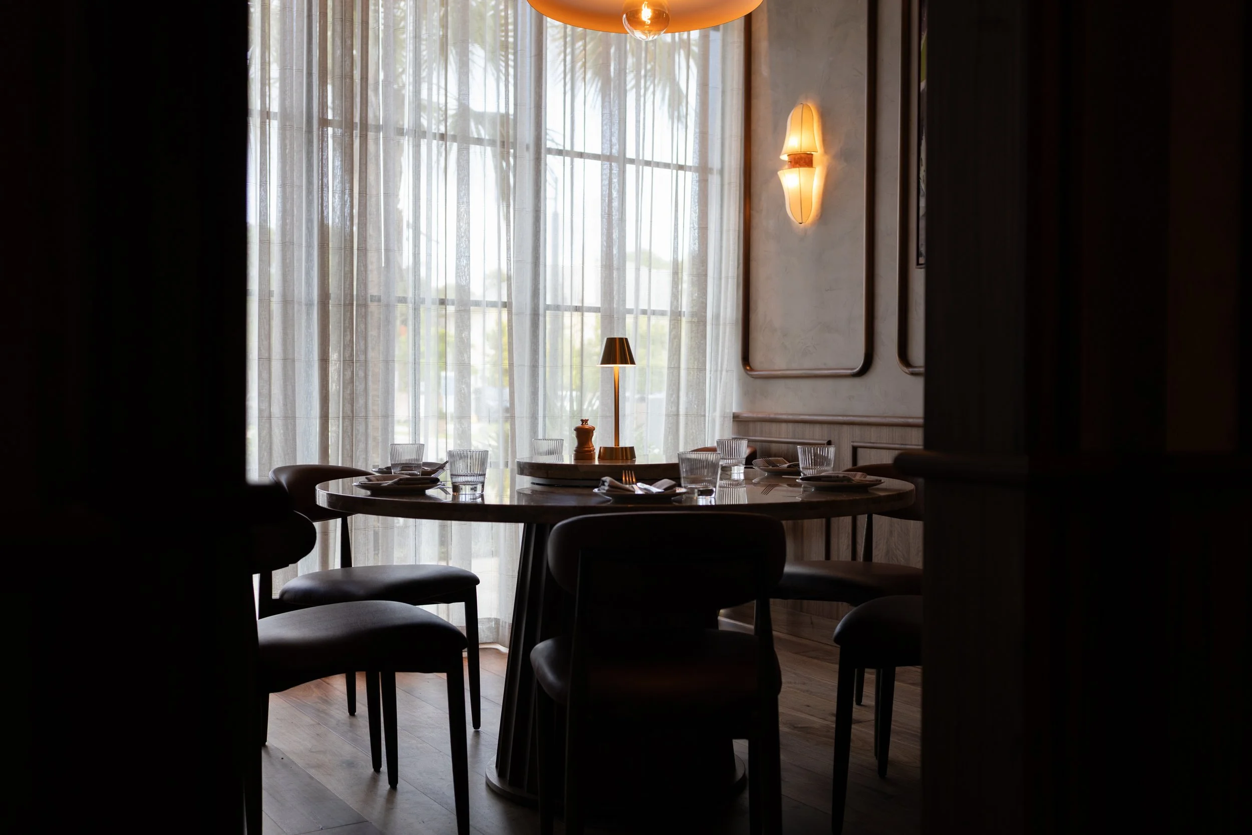 Ambience & Interior