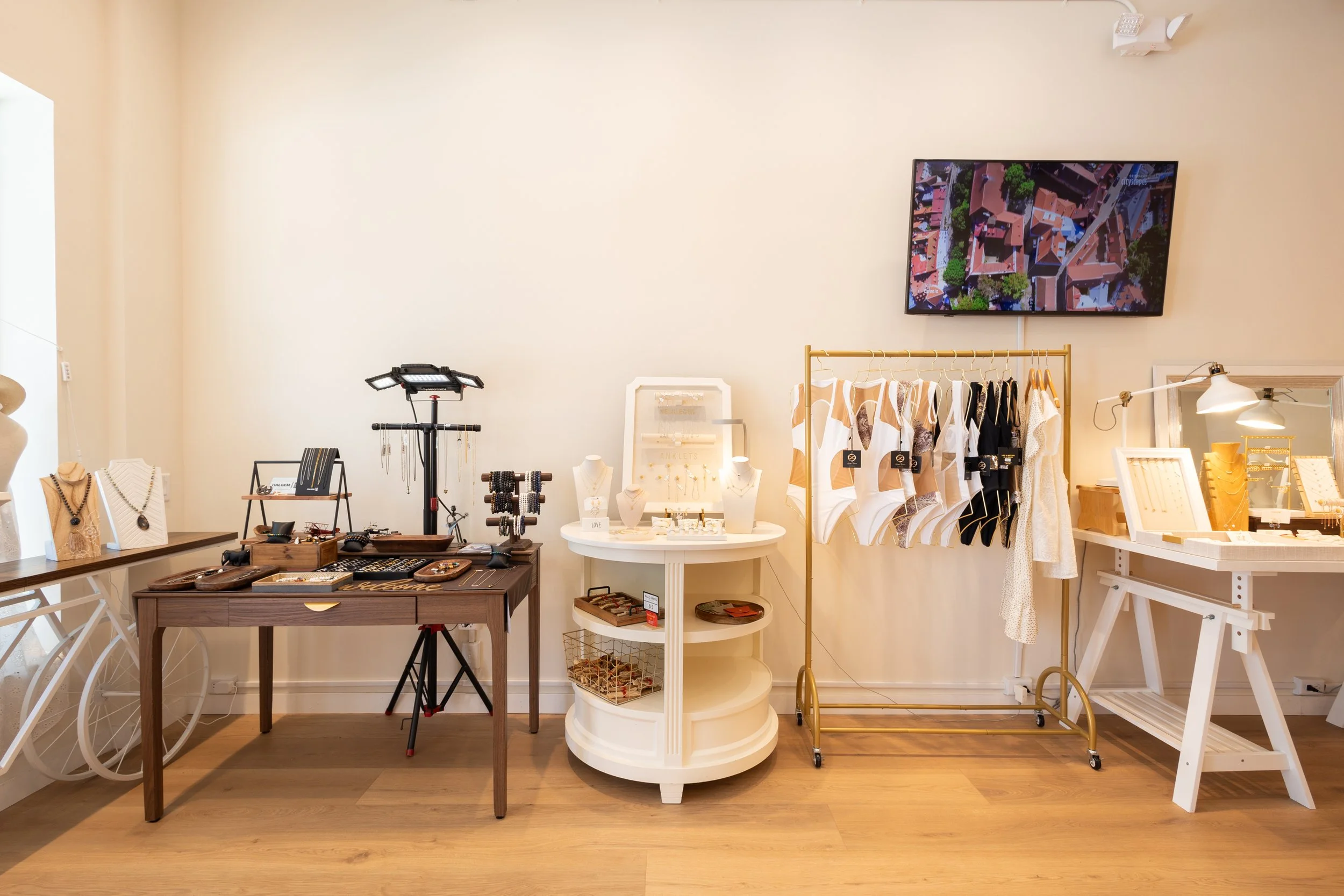 Montecristi Boutique (Edited Google Store)-4.jpg
