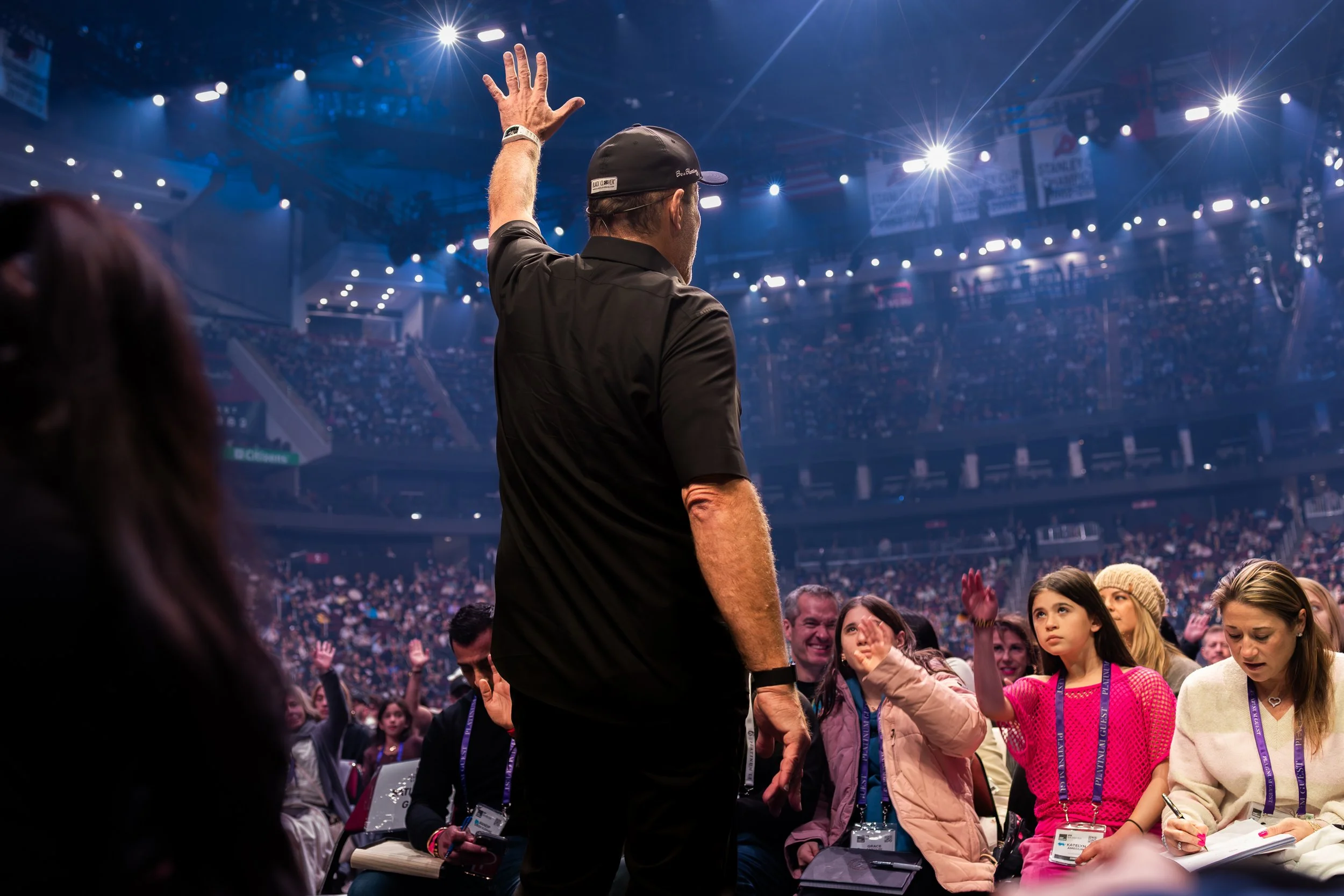 Tony Robbins (Portrait)-8.jpg