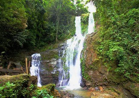 tamaraw falls.jpg