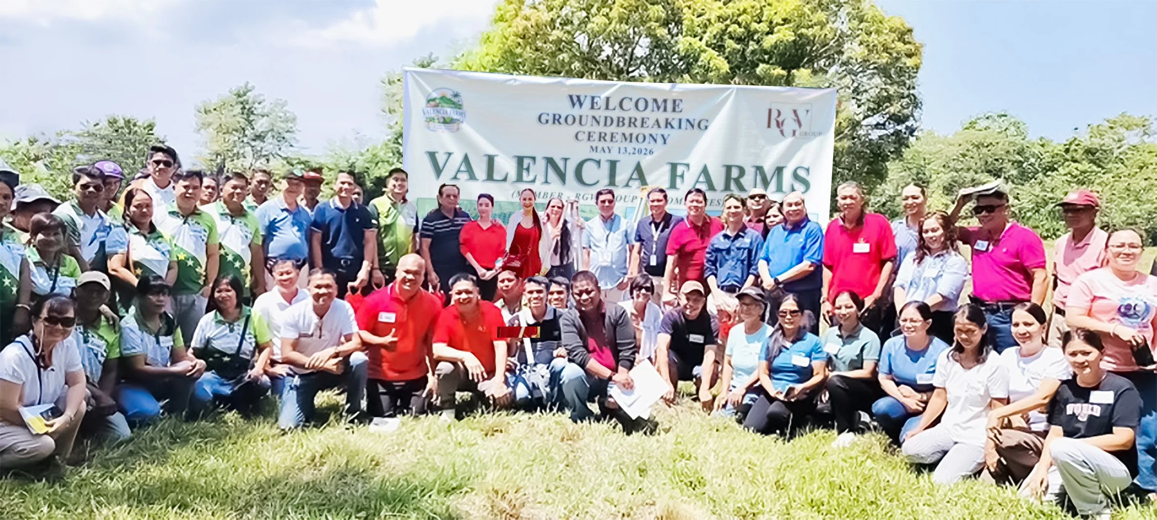 Valencia Farm group photo.jpg