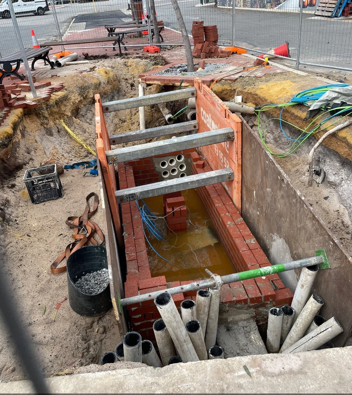 Bulk and Detailed Earthworks — Linked Trades and Services