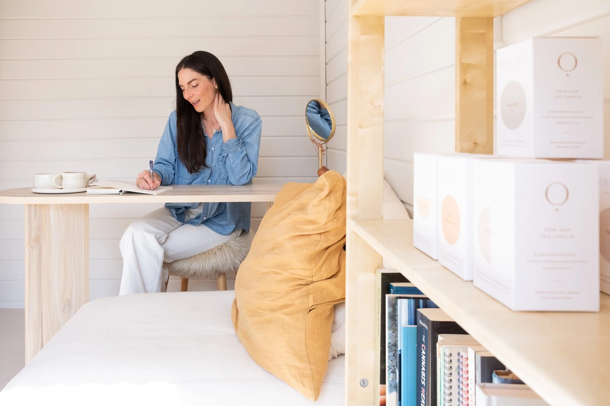 FACE YOGA GIVEAWAY ✨

Curious about face yoga?
Through facial exercises and massage techniques, it helps reduce wrinkles, boost circulation, and promote deep relaxation. It&rsquo;s like a natural facelift!

Rebecca, who teaches face yoga at our Tween