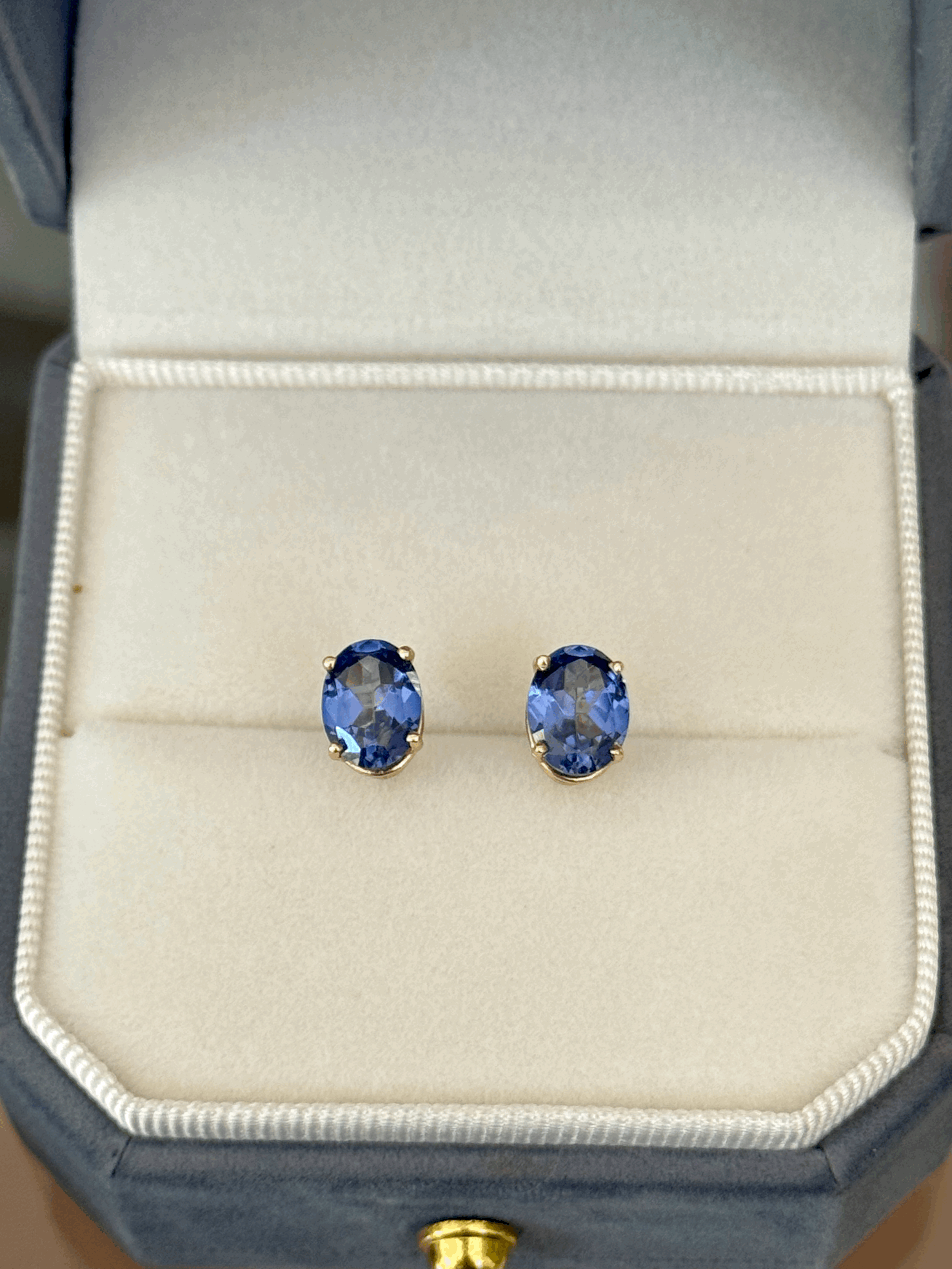 Natural Blue Sapphire Stud Earrings in 14k Yellow Gold