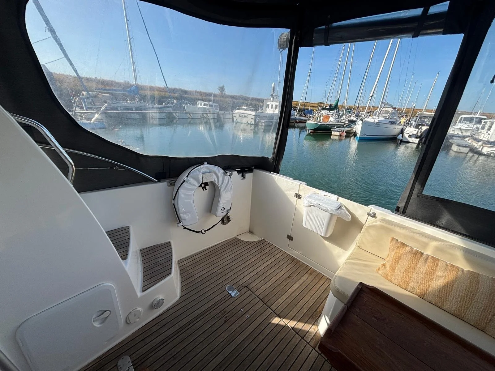 Jeanneau Merry Fisher 10 boat for sale (13).JPG
