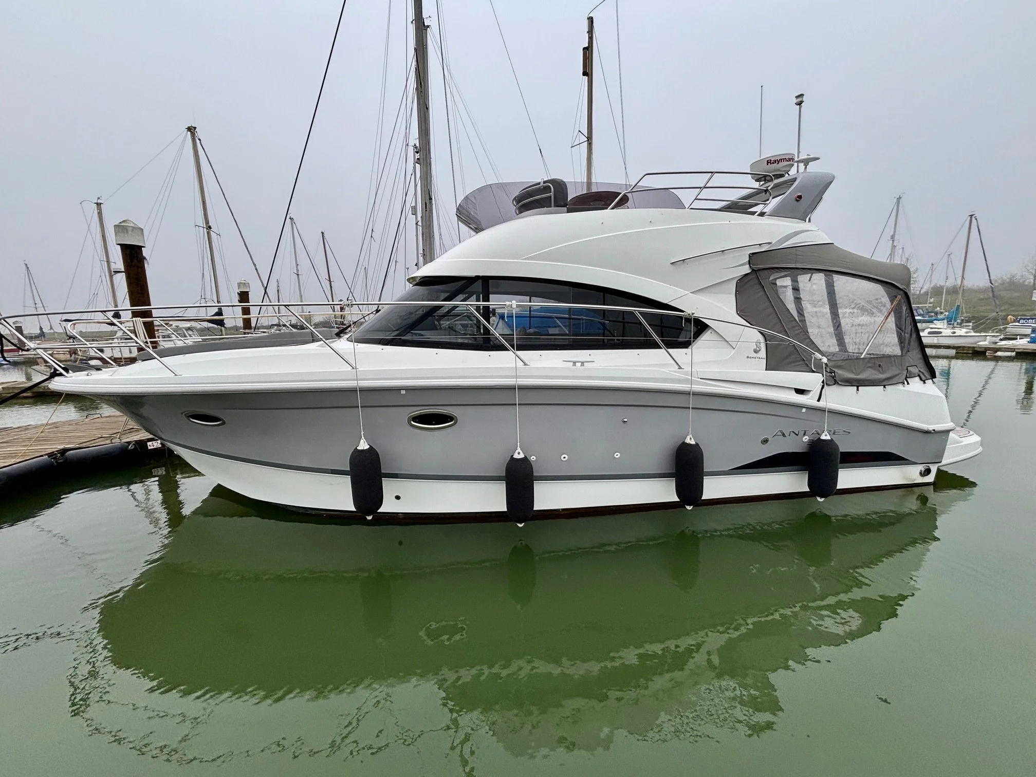 Beneteau Antares 36