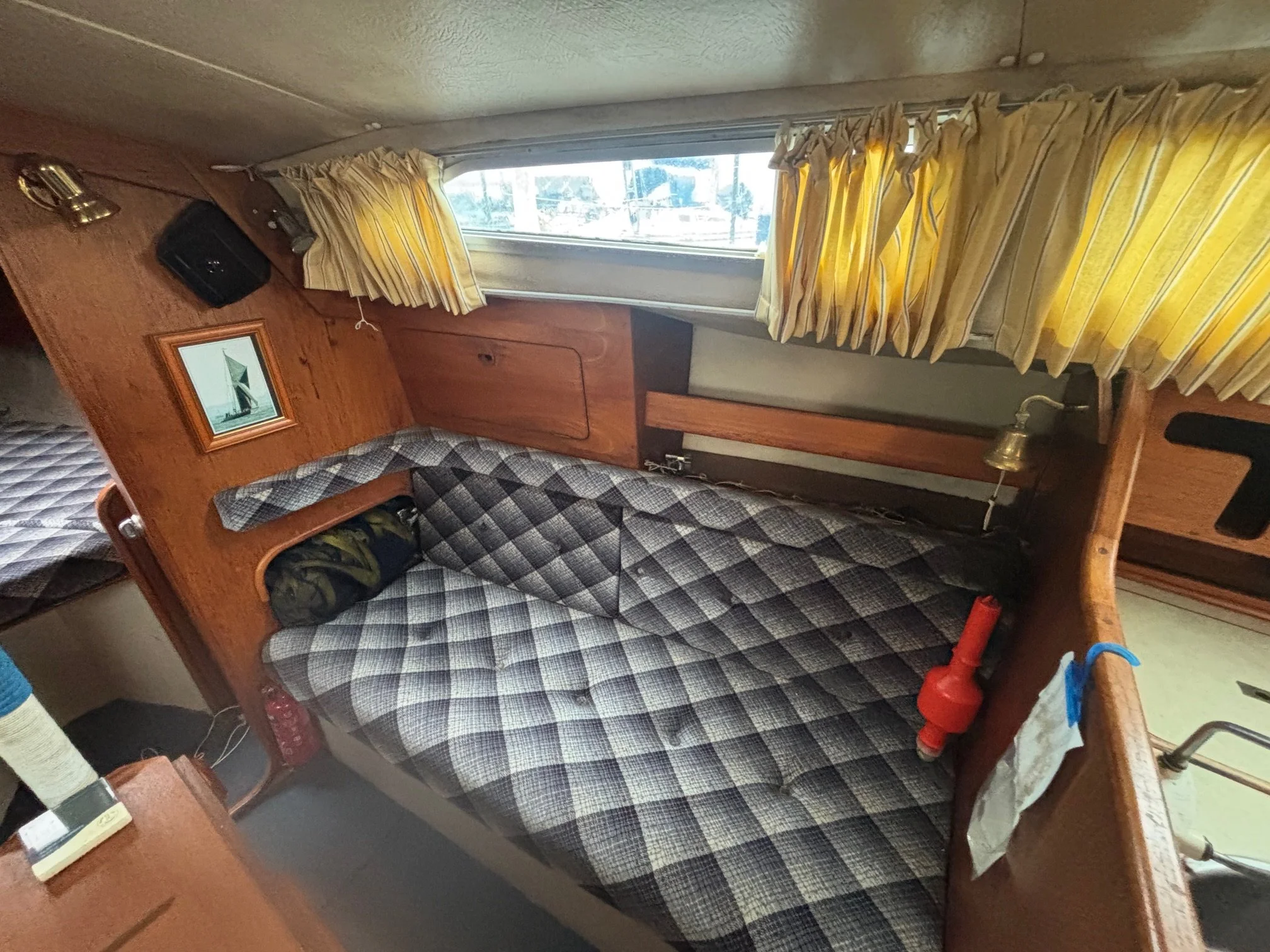 Moody 27, boats for sale (22).jpeg