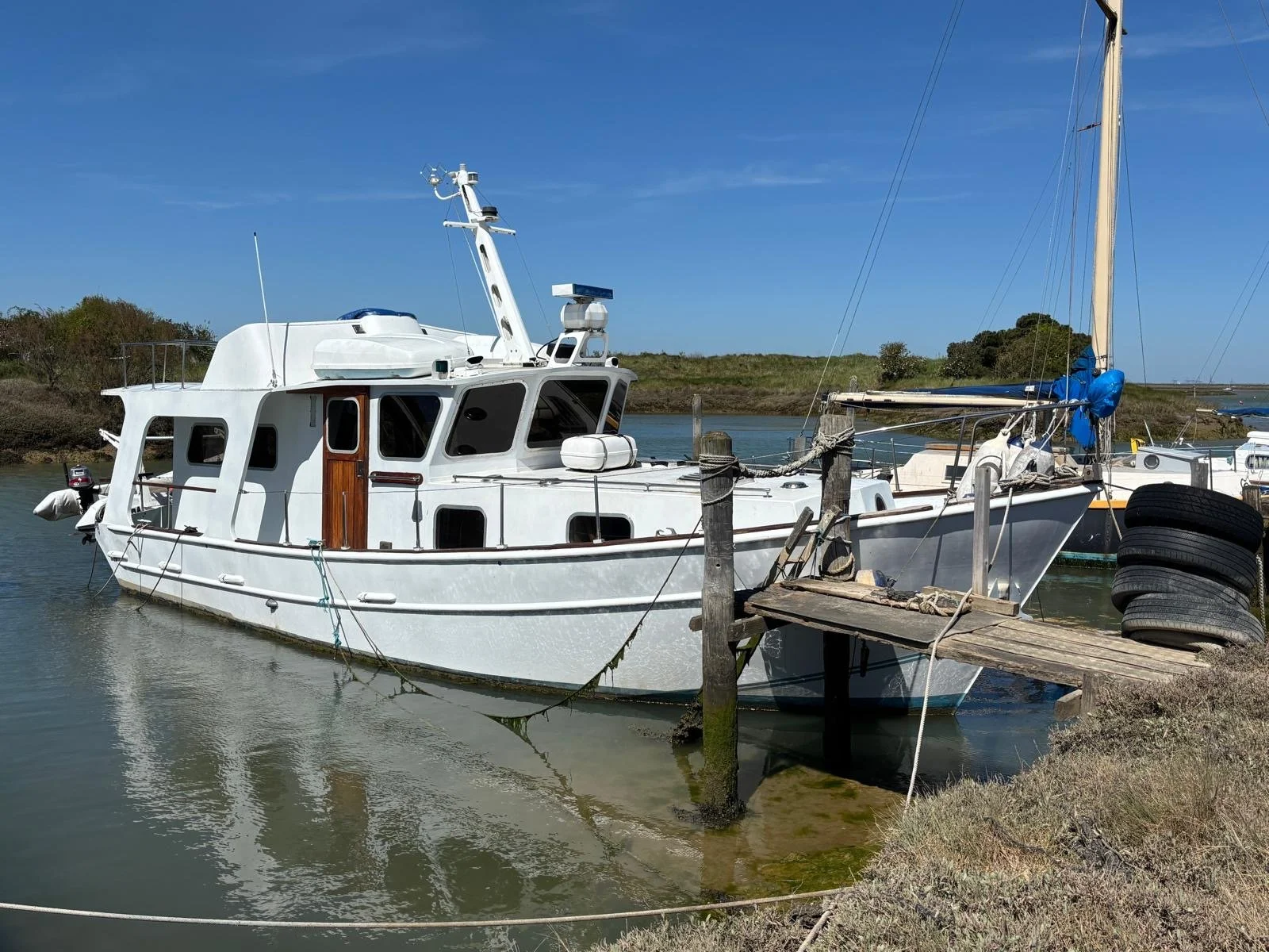 Beta 40 Trawler Yacht