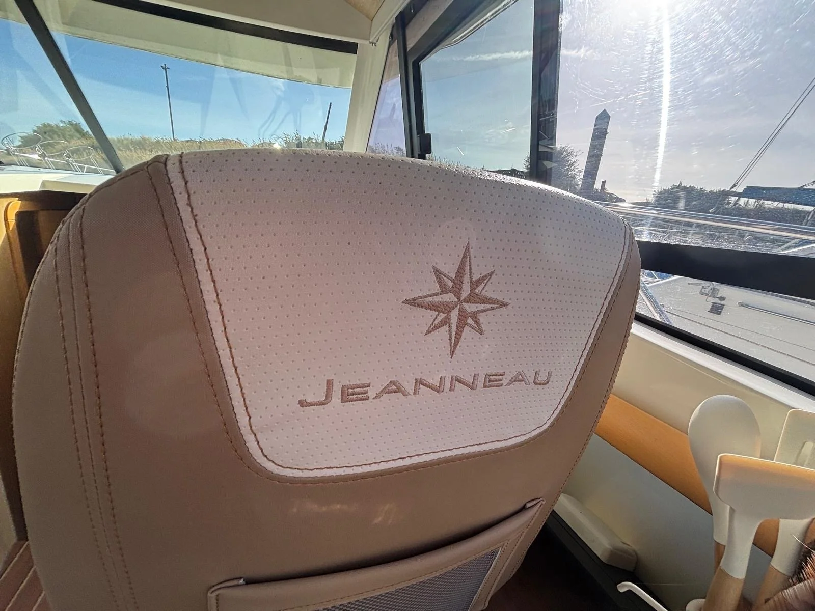 Jeanneau Merry Fisher 10 boat for sale (3).JPG