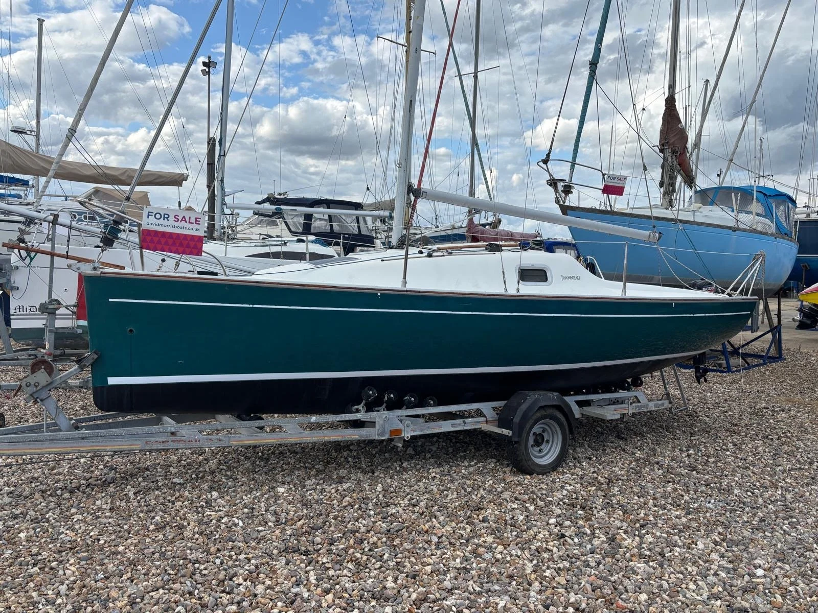 2001 Jeanneau Sun 2000