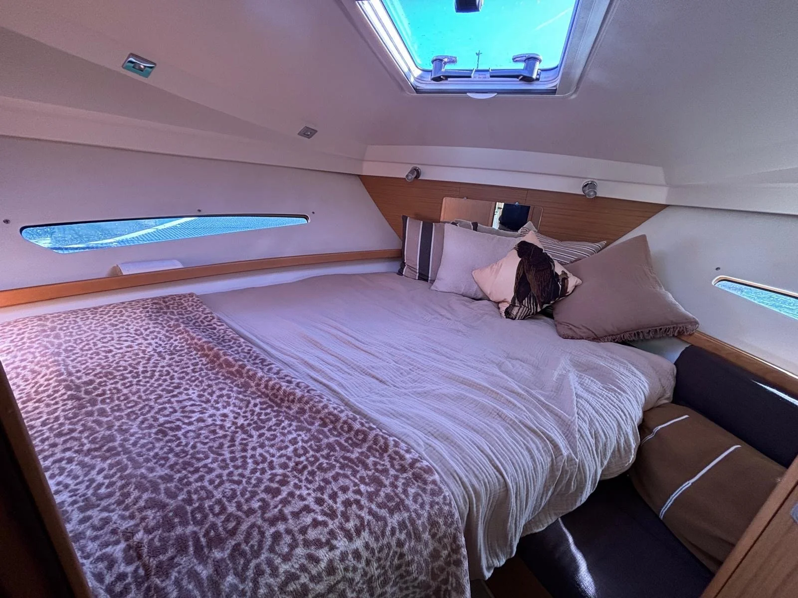 Jeanneau Merry Fisher 10 boat for sale (2).JPG