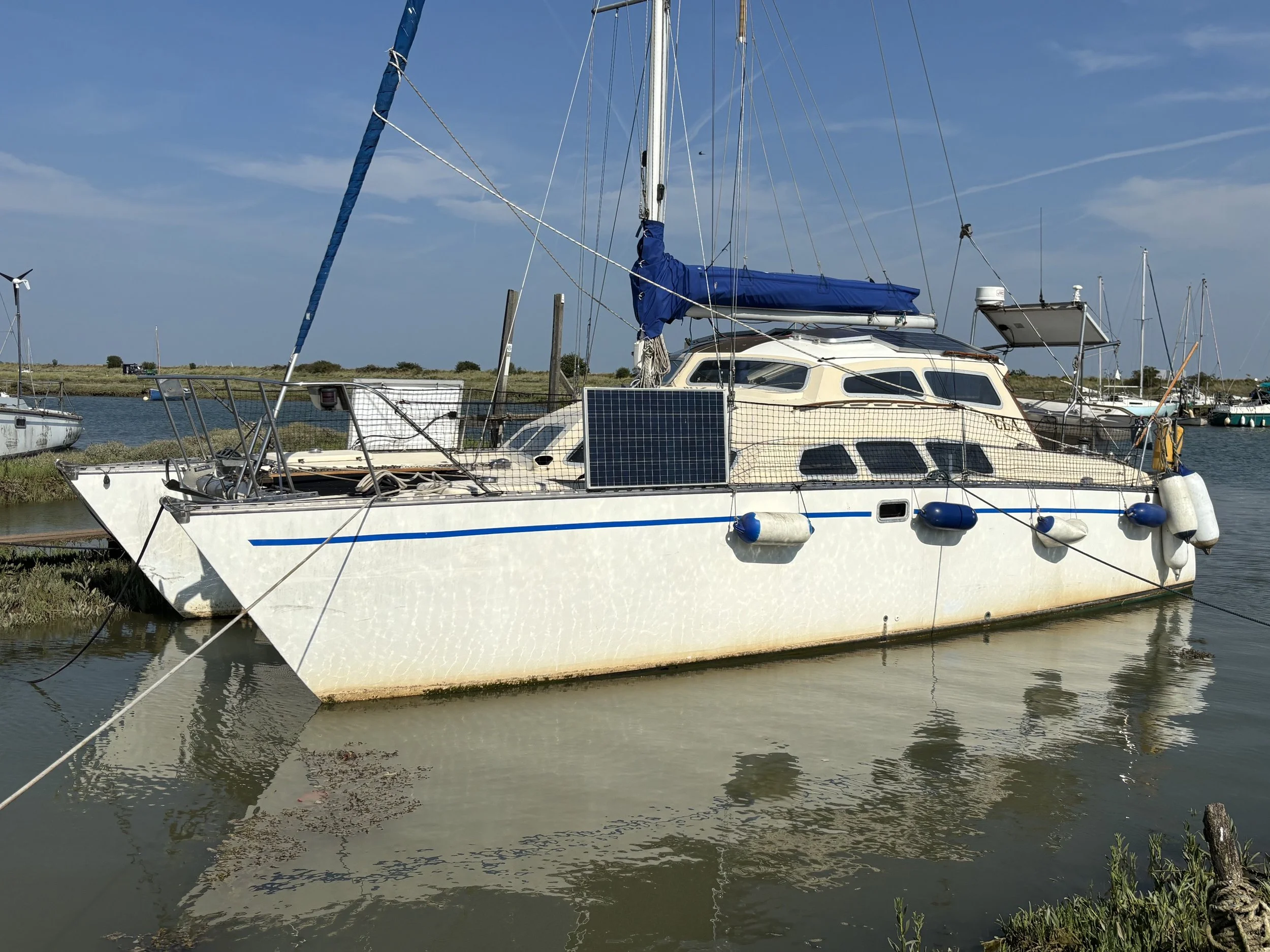 Comanche 32 Motor Sailer Catamaran
