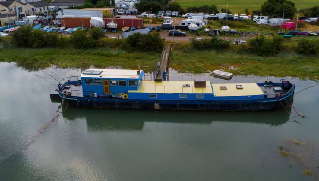Dutch Barge 86ft Houseboat "Emilia"