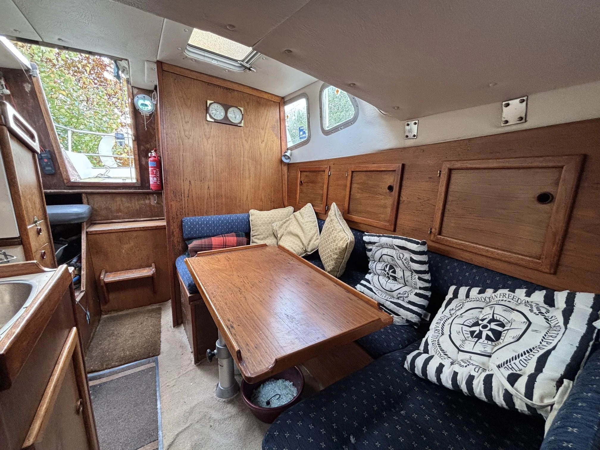 Steadfast 24, motor sailer for sale (30).jpeg